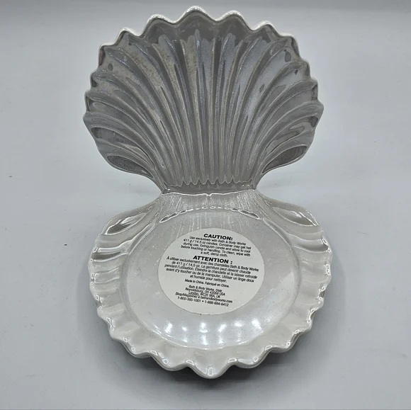 Bath & Body Works White Iridescent Clamshell Candle Holder - Picture 4 of 6